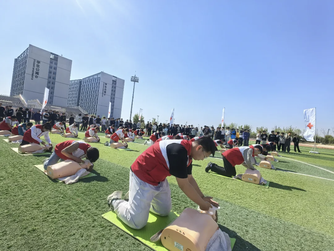 守望人道 协力前行——大同市红十字会联合山西通用航空职业技术学院举行“5·8世界红十字日”应急演练
